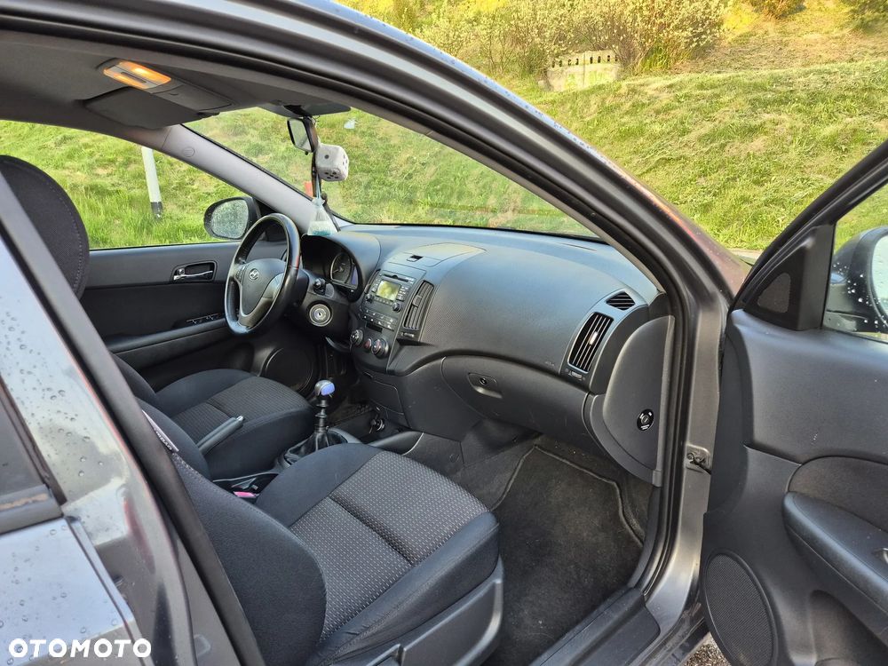 Hyundai i30 1.6 CRDi Classic + - 18