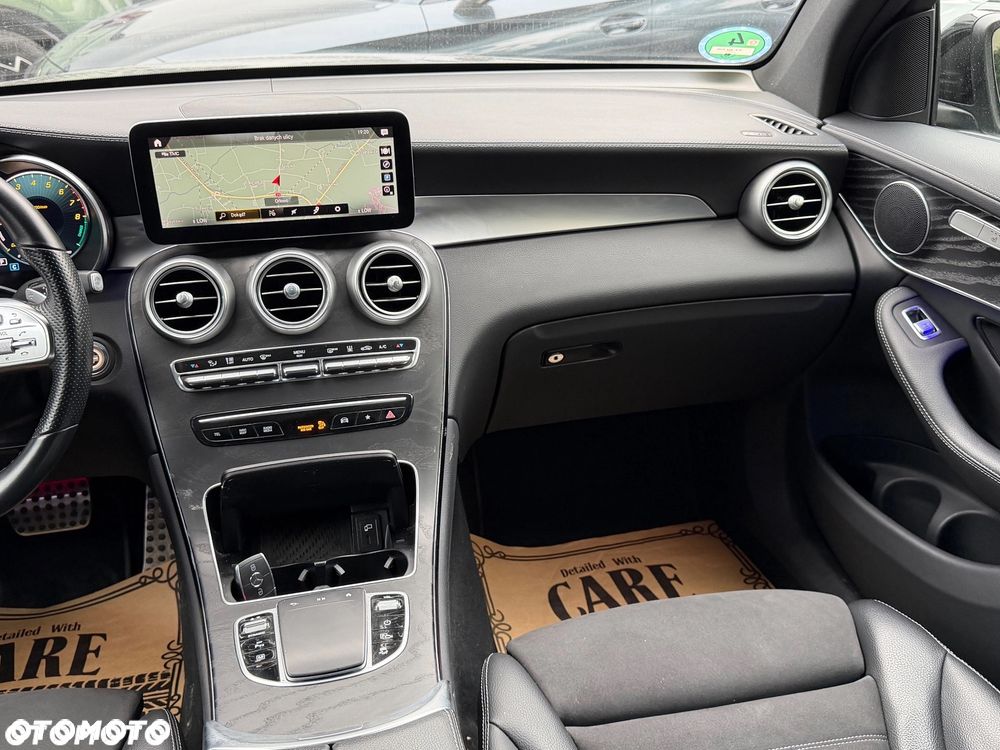 Mercedes-Benz GLC 300 e 4Matic 9G-TRONIC Edition AMG Line - 12