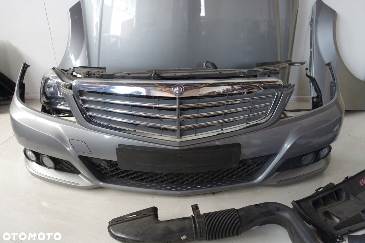 Mercedes w204 przód maska zderzak pas 2.2 792 LIFT - 12