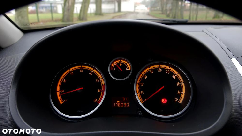 Opel Corsa 1.2 16V Innovation 110 Jahre - 14