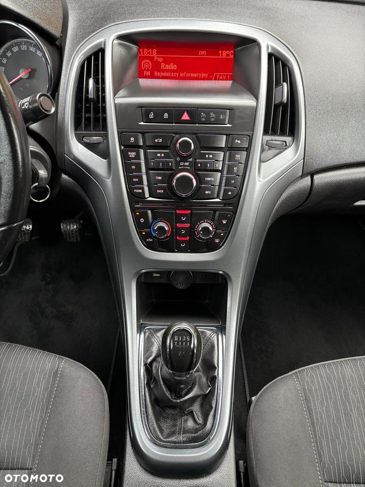Opel Astra 1.6 Exklusiv - 19
