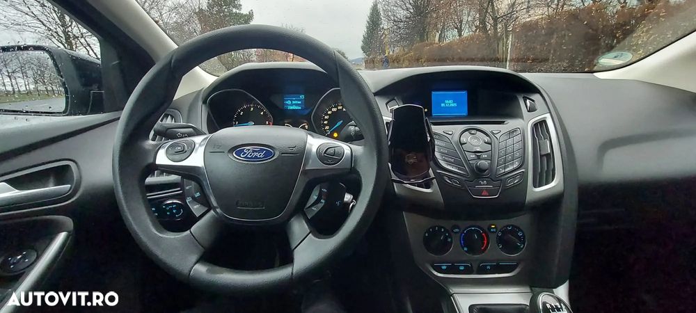 Ford Focus 1.6 TDCi DPF Start-Stopp-System Trend - 9