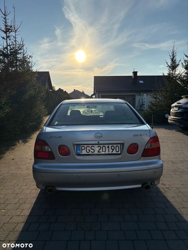 Lexus GS 300 - 8