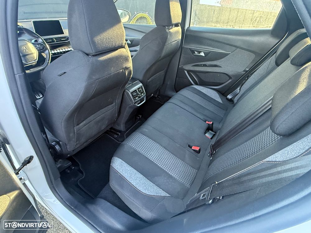 Peugeot 3008 1.5 BlueHDi GT - 30