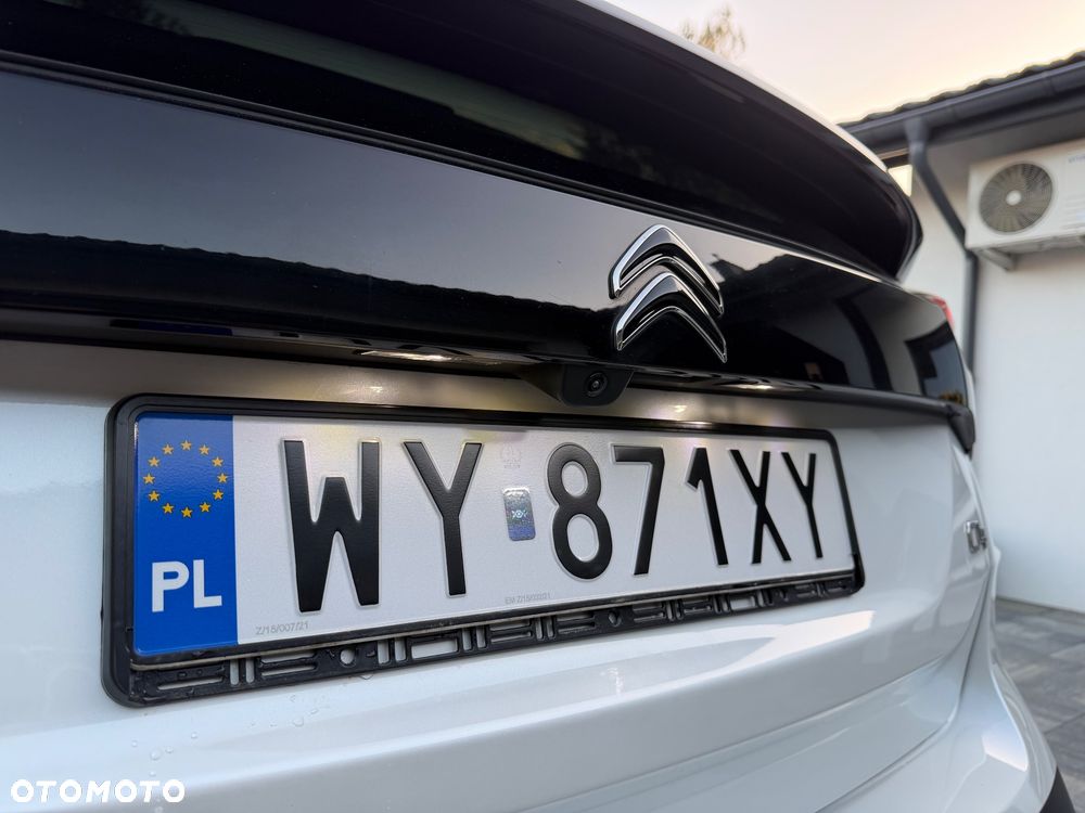 Citroën C4 1.2 PureTech Max S&S EAT8 - 19