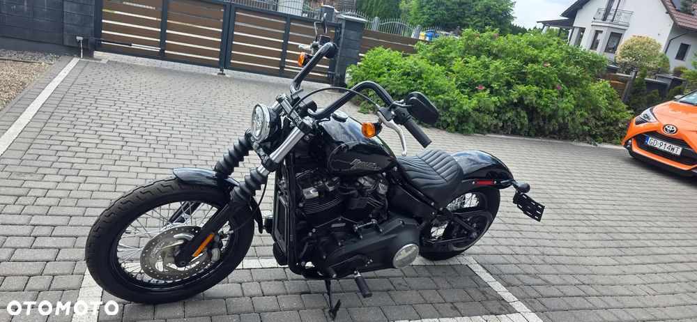 Harley-Davidson Softail Street Bob - 18