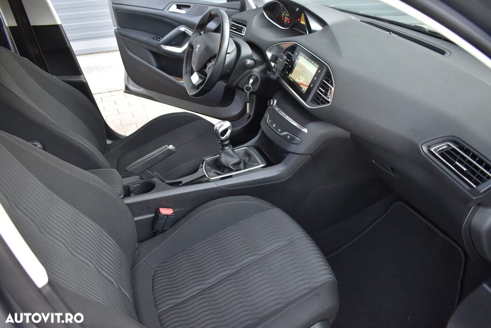 Peugeot 308 - 15