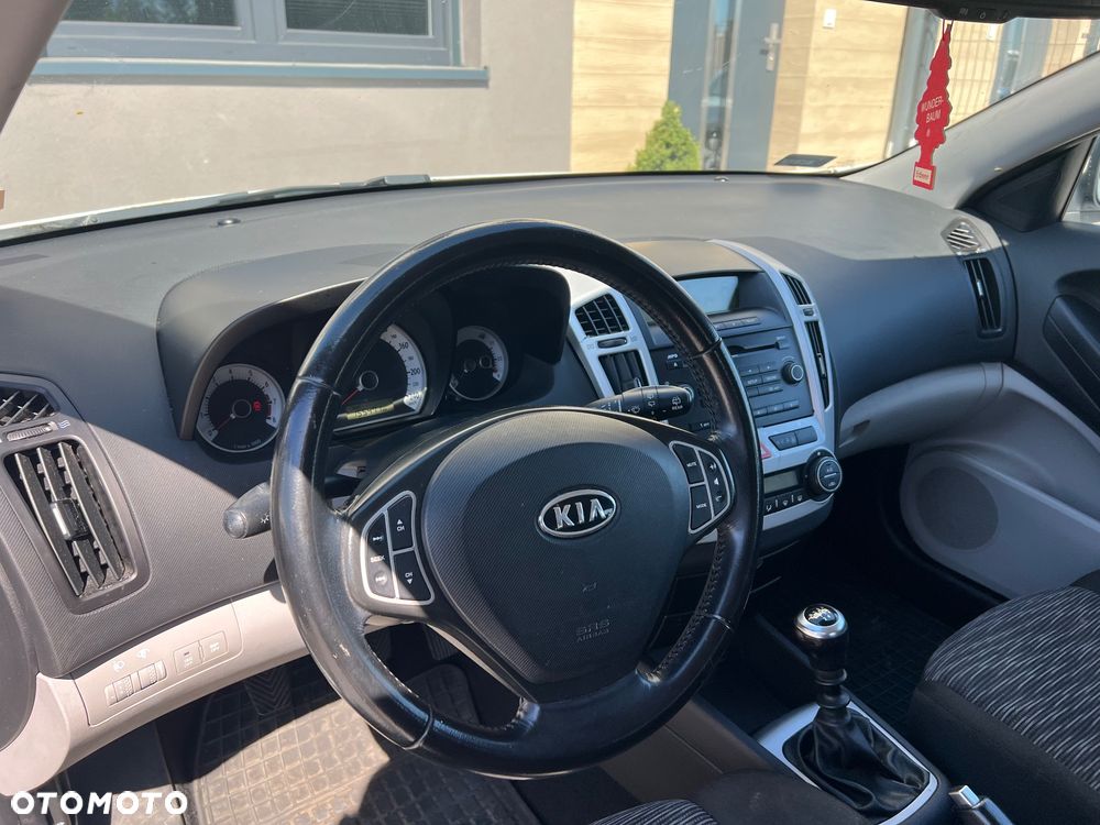 Kia Ceed 1.6 Comfort - 11