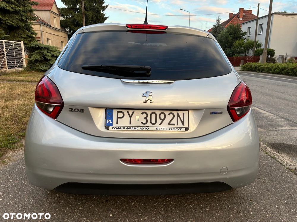Peugeot 208 - 5