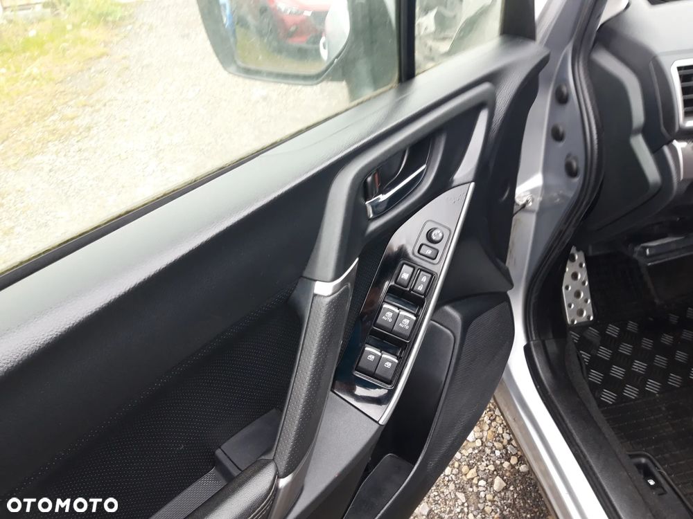 Subaru Forester 2.0X Lineartronic Special - 10
