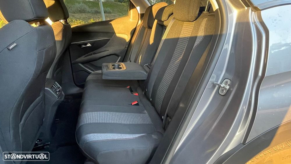 Peugeot 3008 1.5 BlueHDi Active - 9