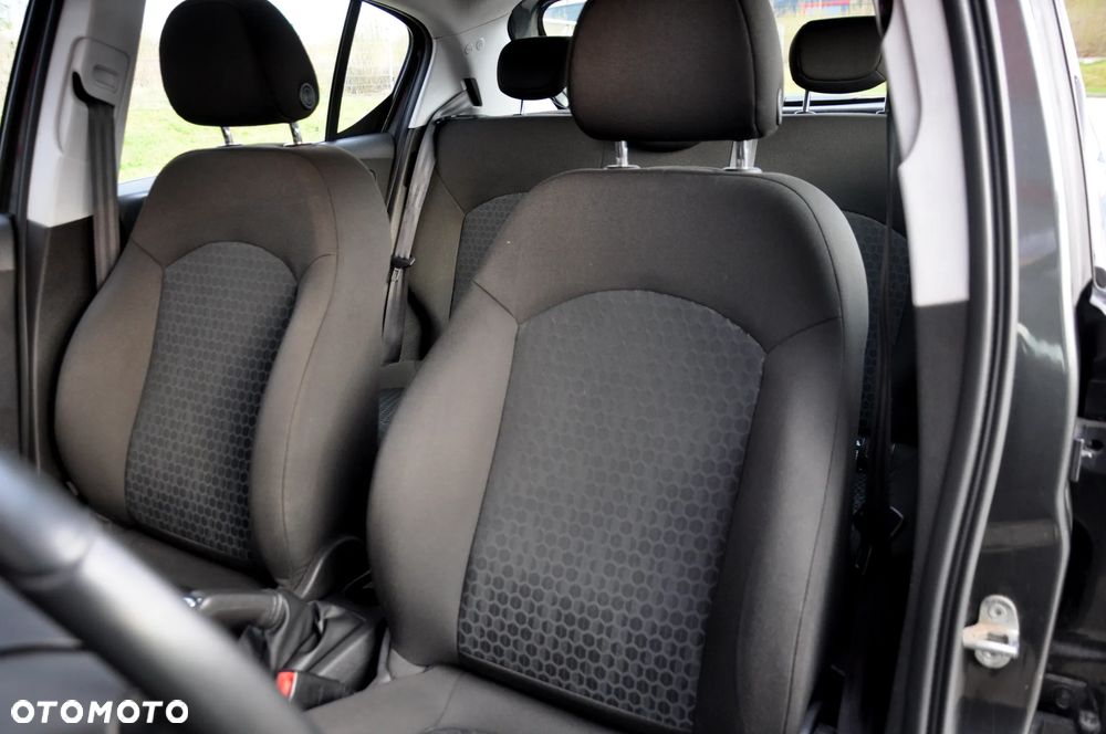 Opel Corsa 1.4 Enjoy - 26