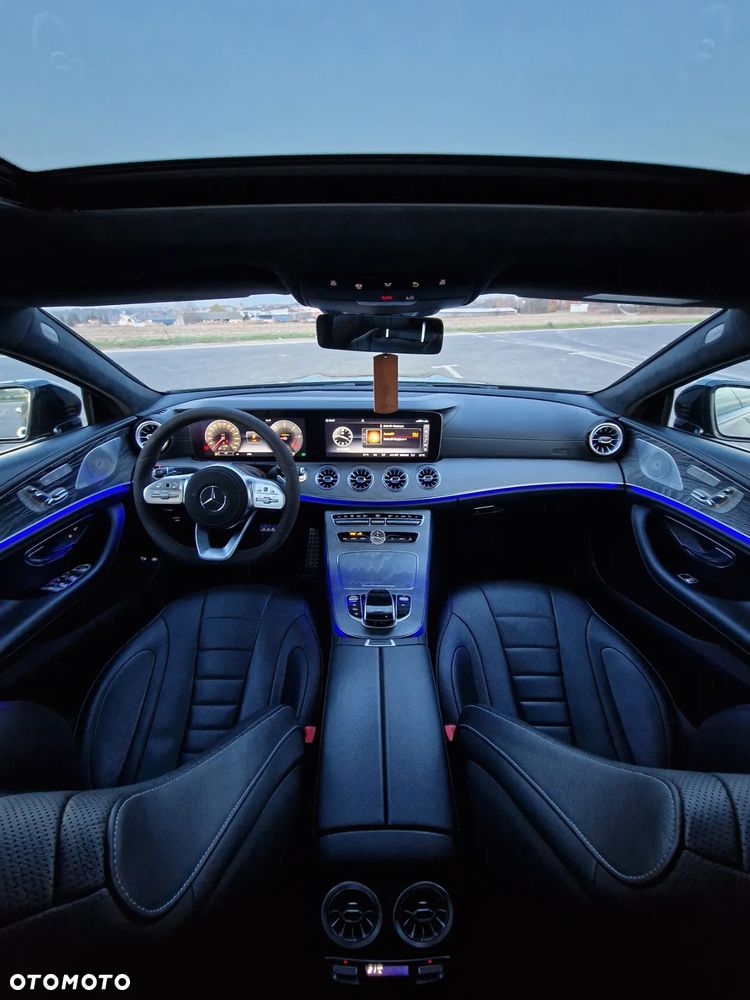 Mercedes-Benz CLS - 21