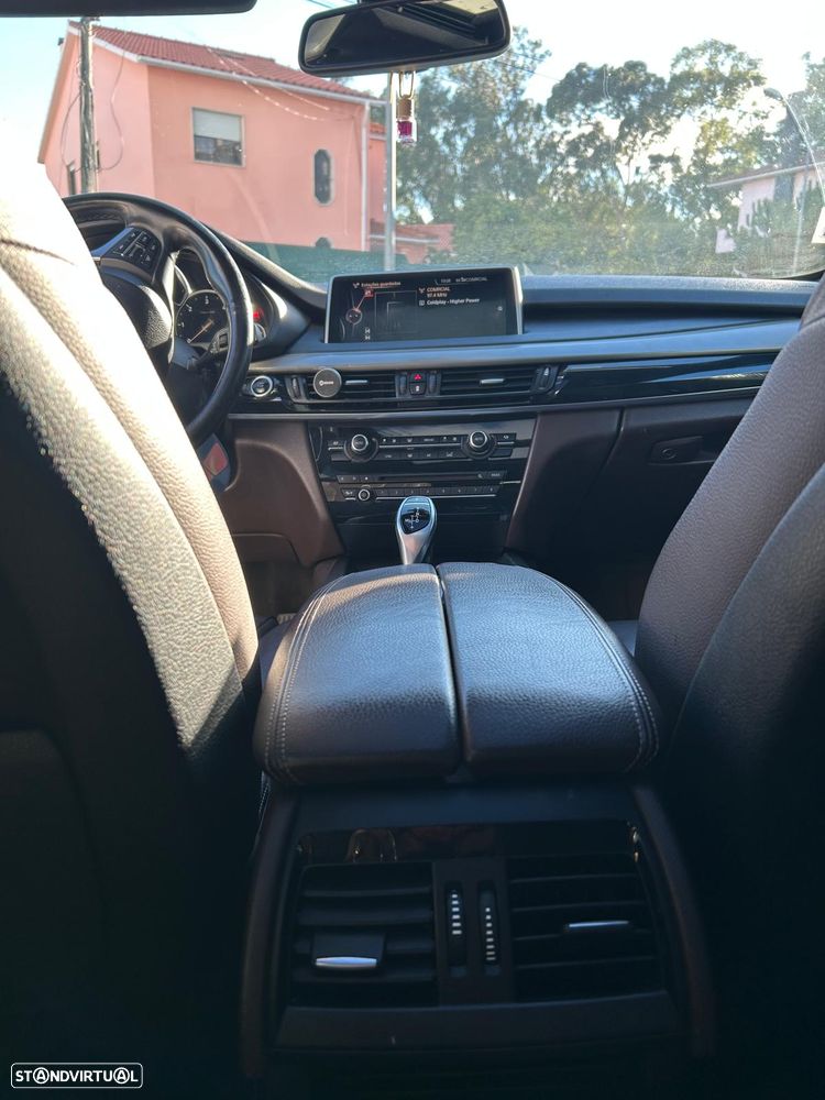 BMW X5 25 d sDrive Comfort 7L — fotografia 37