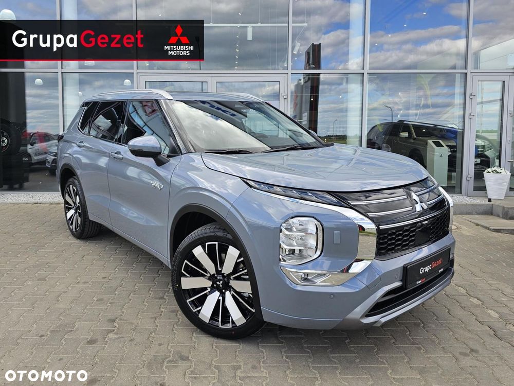 Mitsubishi Outlander - 1