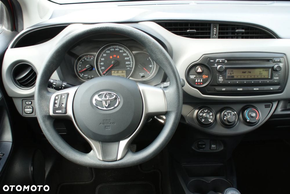 Toyota Yaris - 7