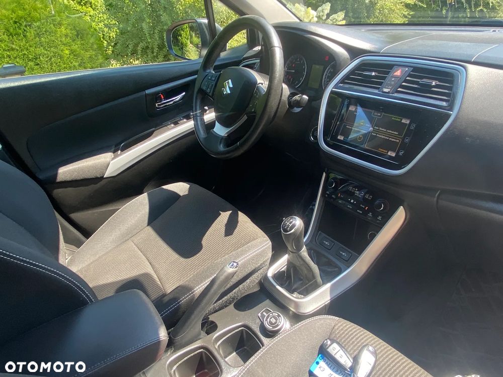 Suzuki SX4 S-Cross 1.0 T Premium 4WD - 31