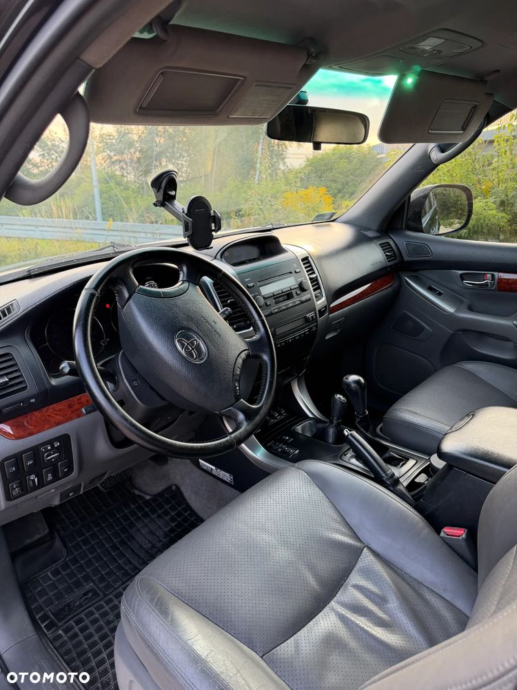 Toyota Land Cruiser - 9