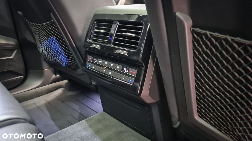 Volkswagen Touareg 3.0 V6 TDI SCR 4Mot R-Line - 12