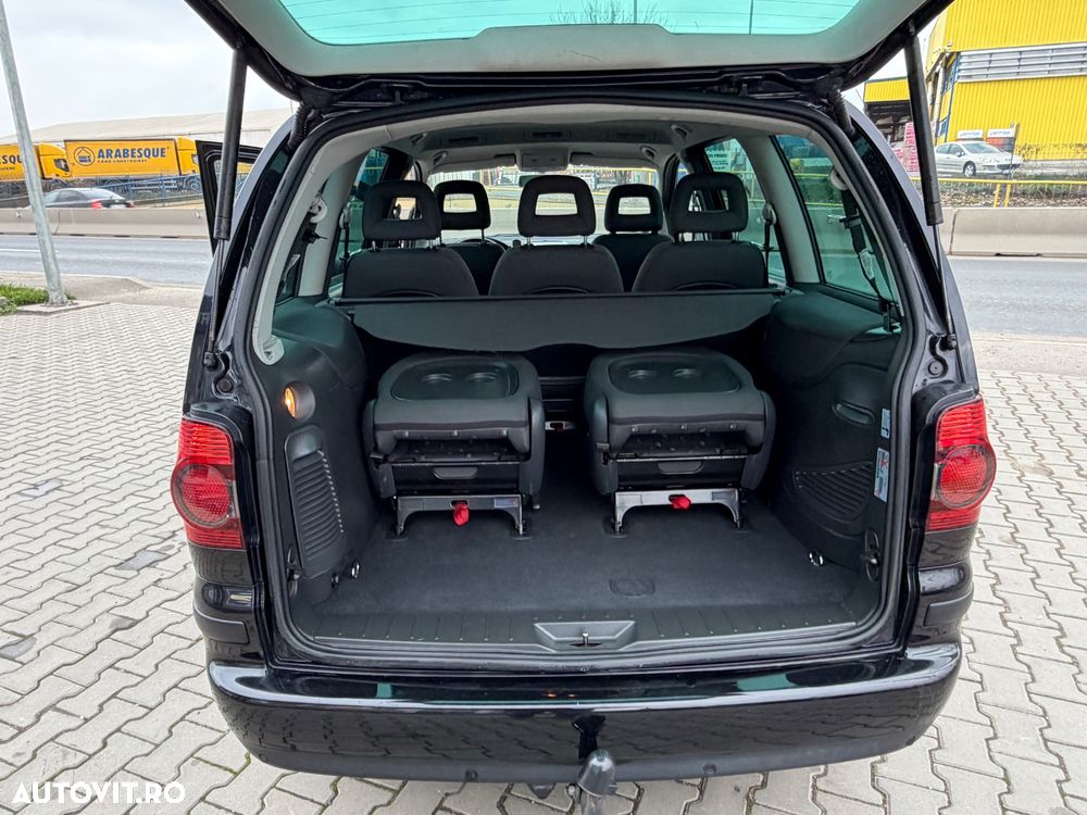 Volkswagen Sharan 2.0 TDI DPF BlueMotion Comfortline - 22