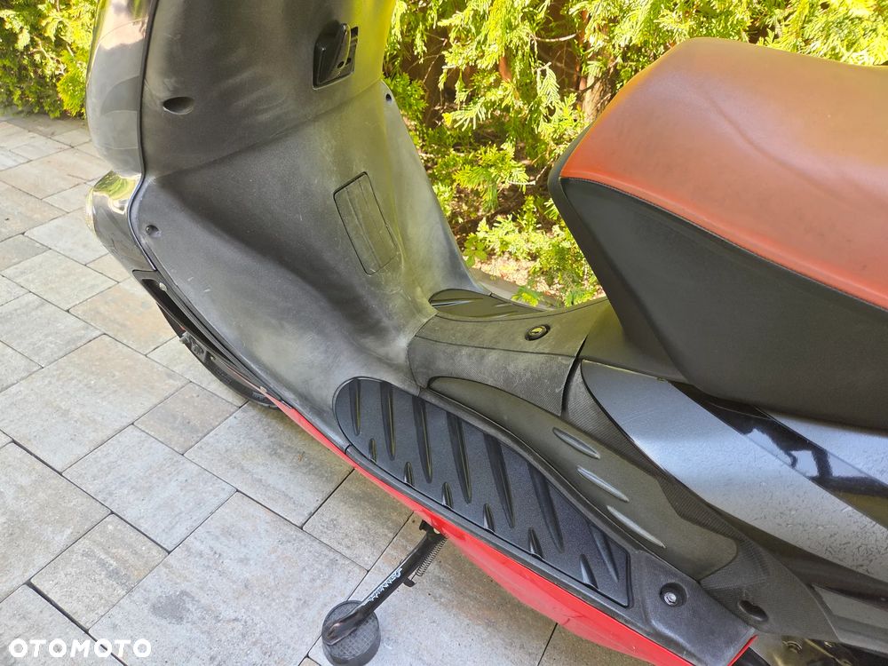 Aprilia SR - 16
