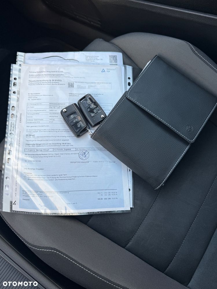 Volkswagen Golf - 27
