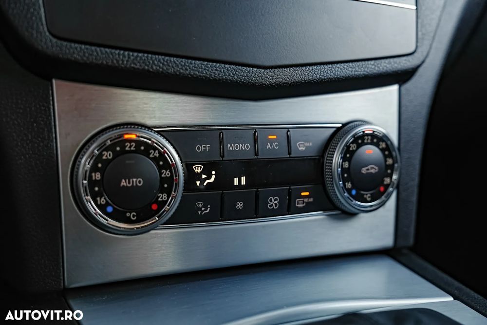 Mercedes-Benz C - 19