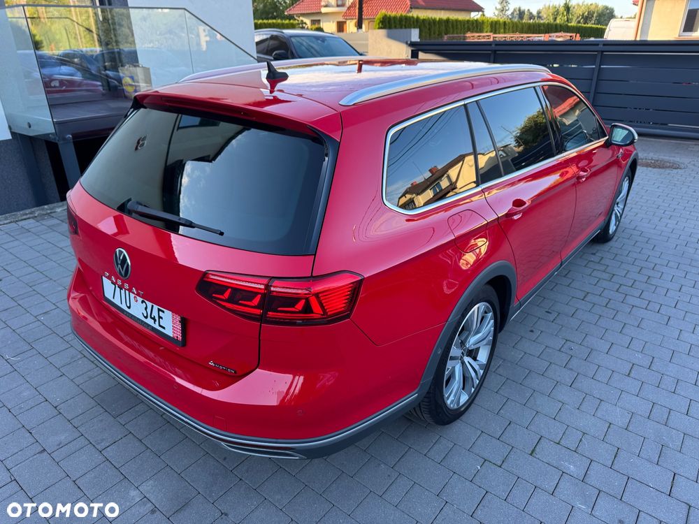 Volkswagen Passat Alltrack 2.0 TDI SCR DSG 4Motion - 10