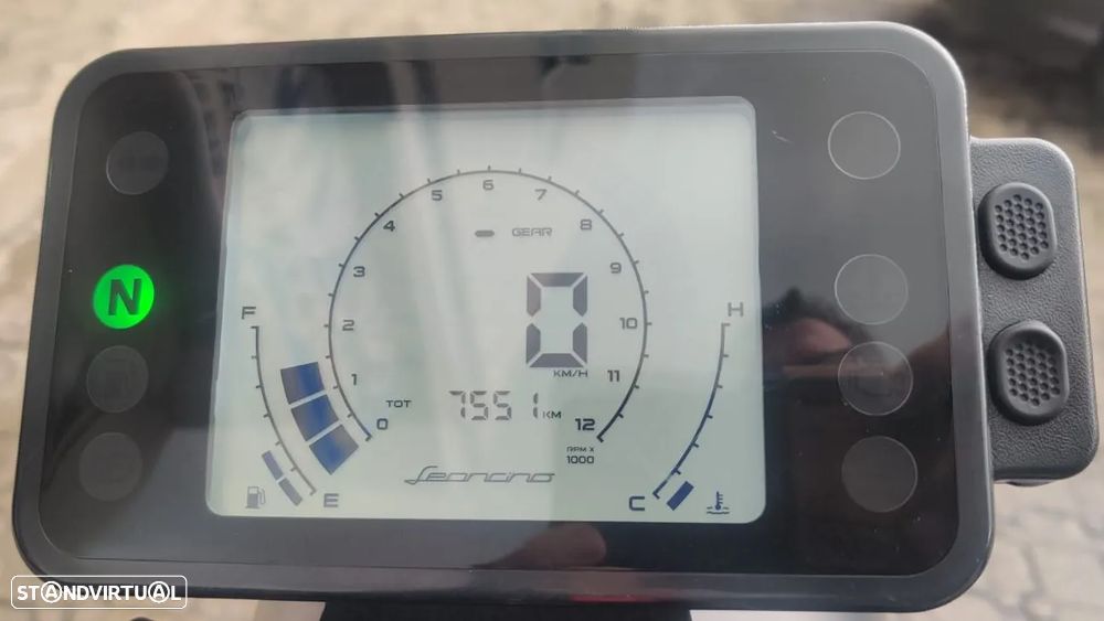 Benelli Leoncino 125 - 12