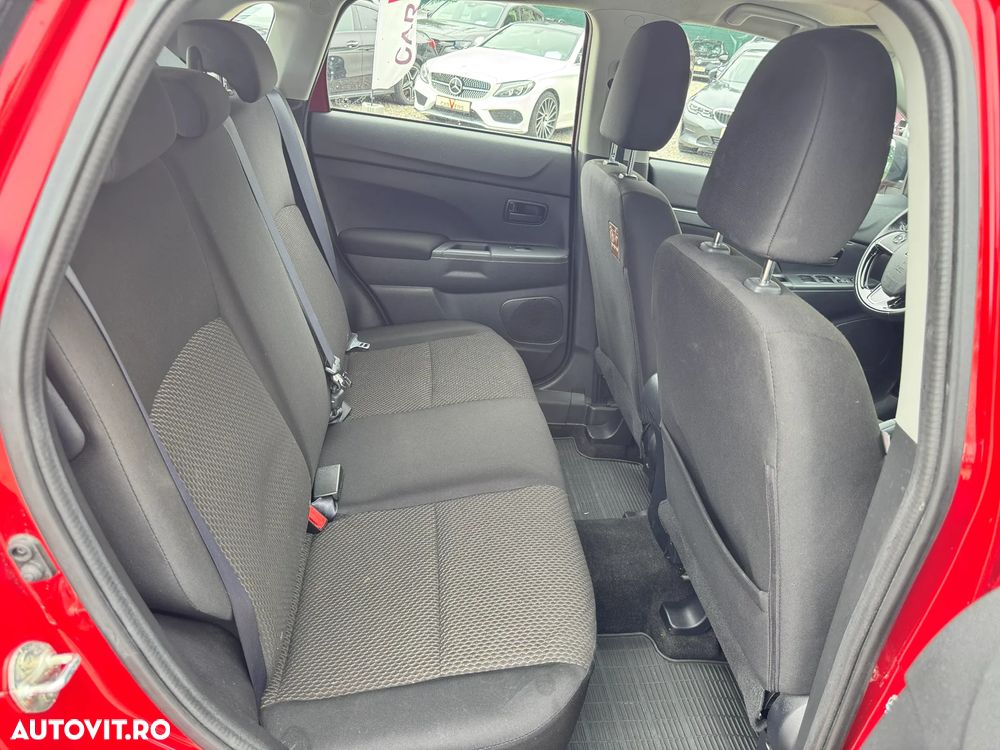 Mitsubishi ASX - 12