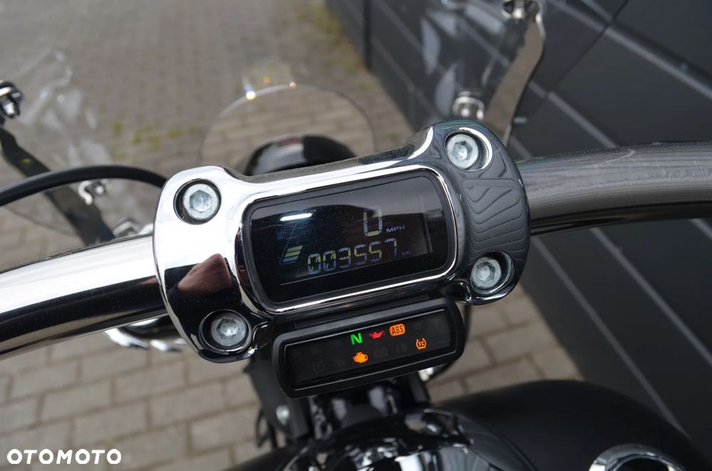 Harley-Davidson FXSB Breakout - 25