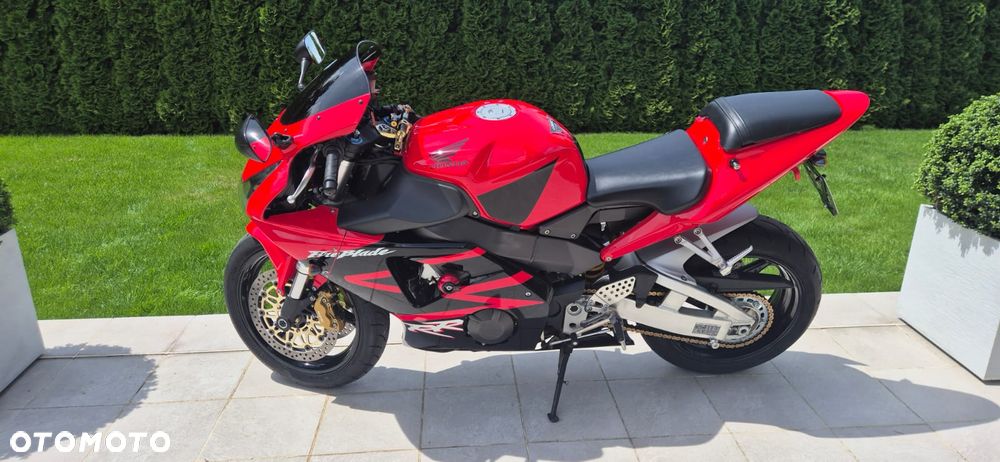 Honda CBR - 9