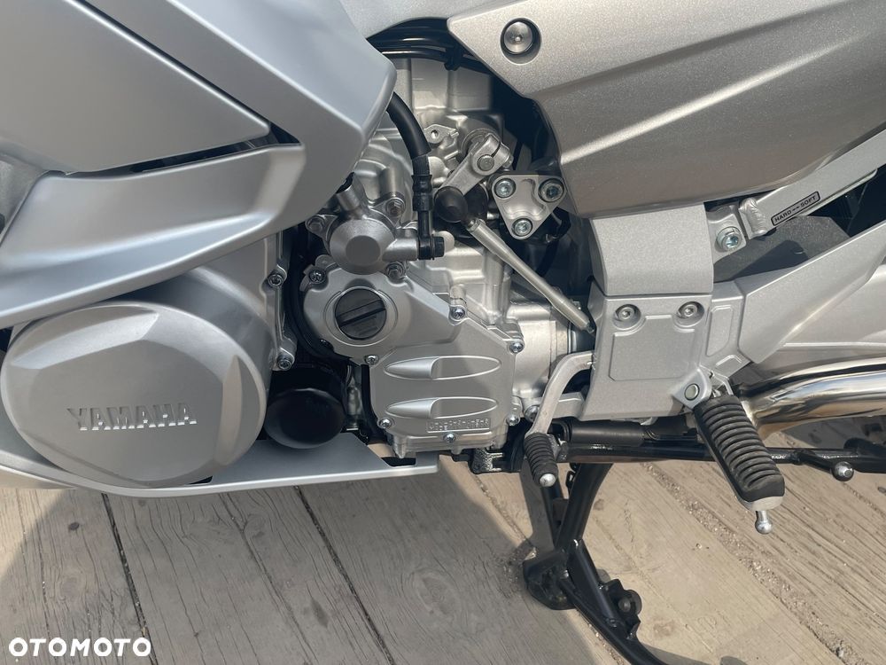 Yamaha FJR - 11