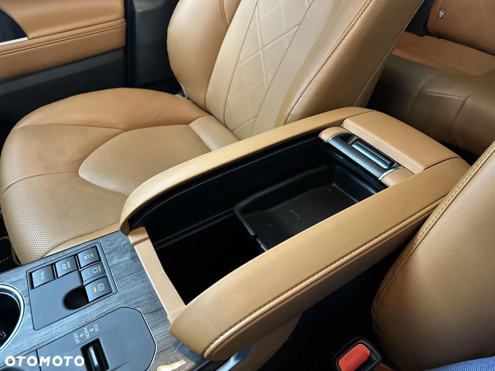 Toyota Highlander 2.5 Hybrid Executive Style - 32