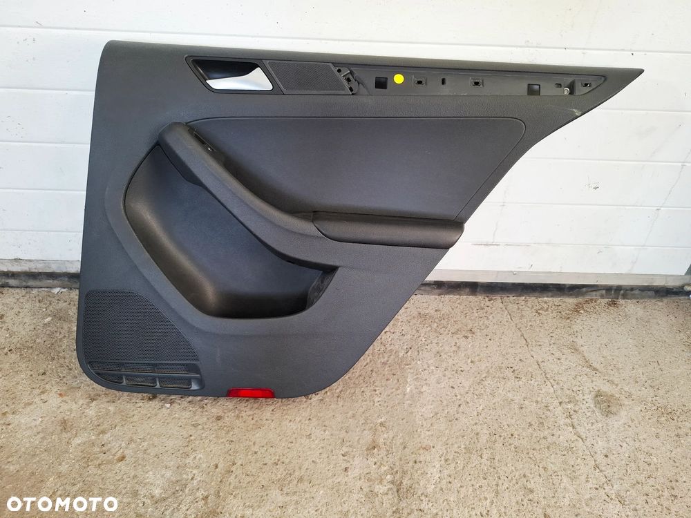 Boczek Tapicerka Drzwi Prawy Przód Lewy/Prawy Tył VW Jetta 2015r 5C - 13