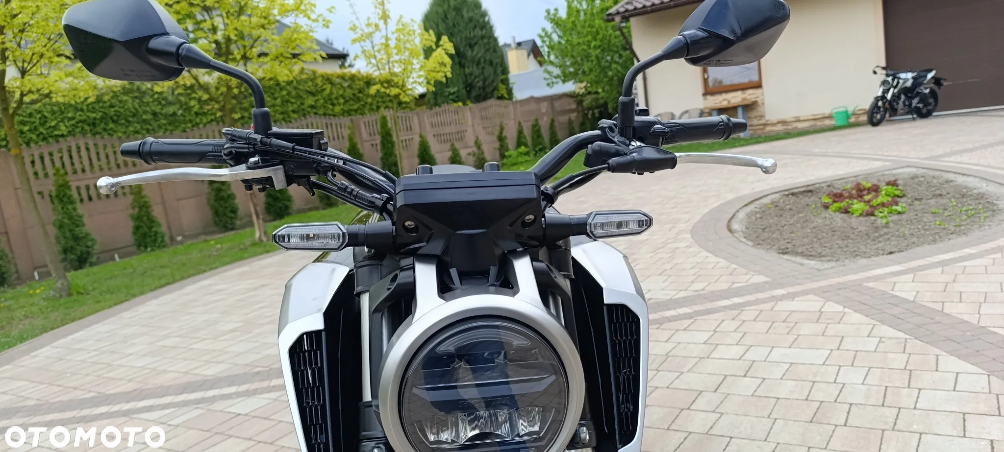Honda CB - 18