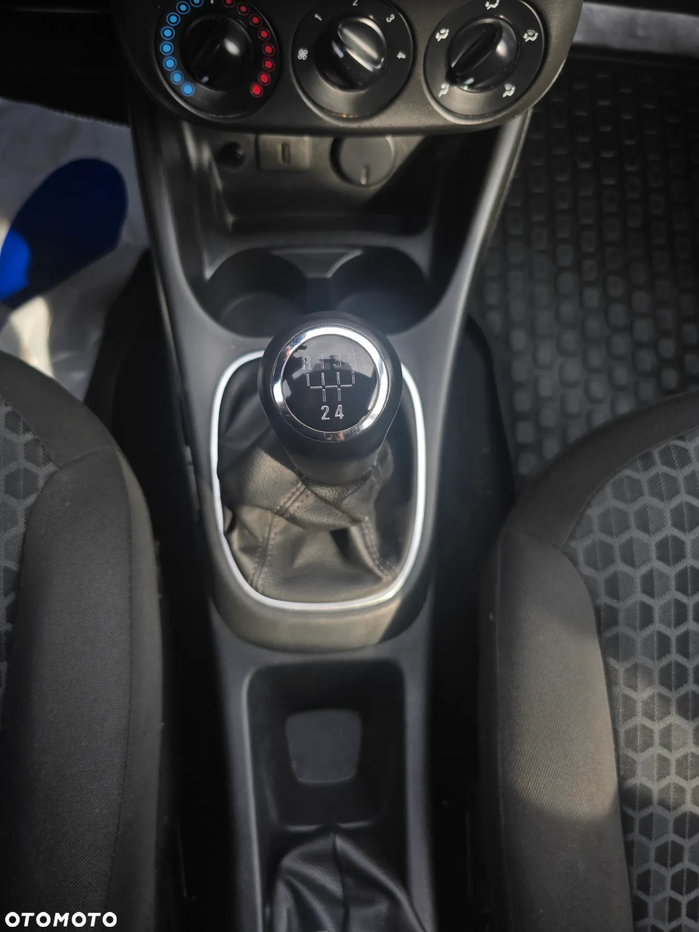 Opel Corsa 1.4 Cosmo - 29