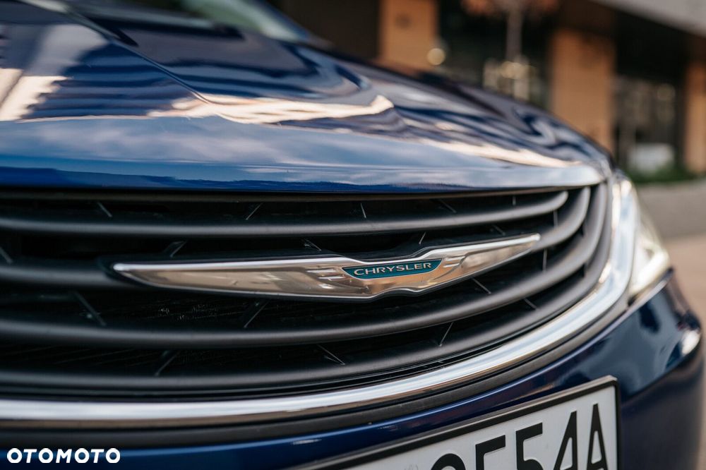 Chrysler Pacifica - 5