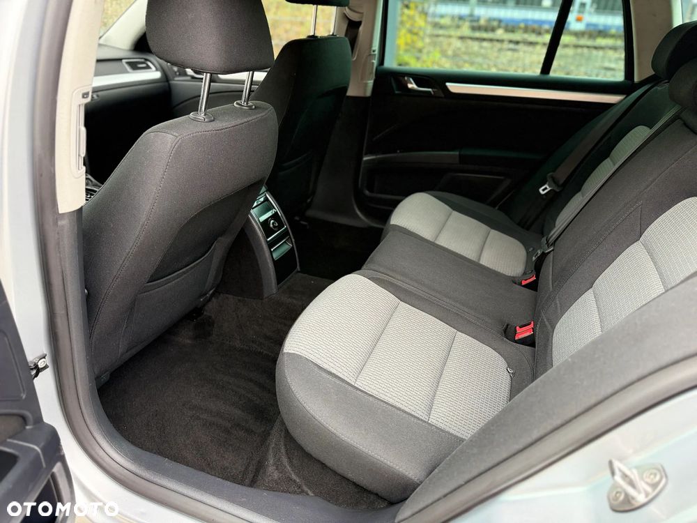 Skoda Superb 2.0 TDI Comfort DSG - 16