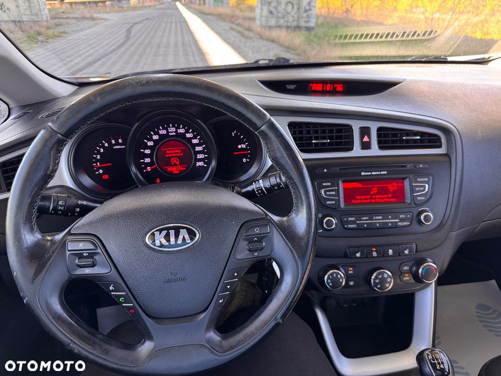 Kia Ceed 1.6 CRDi M - 32