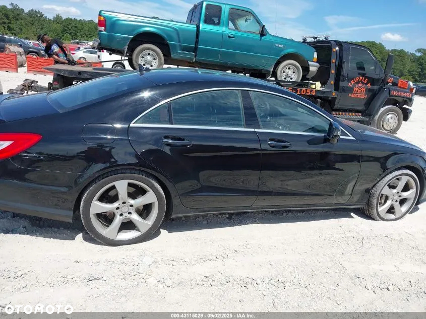 Mercedes-Benz CLS - 6