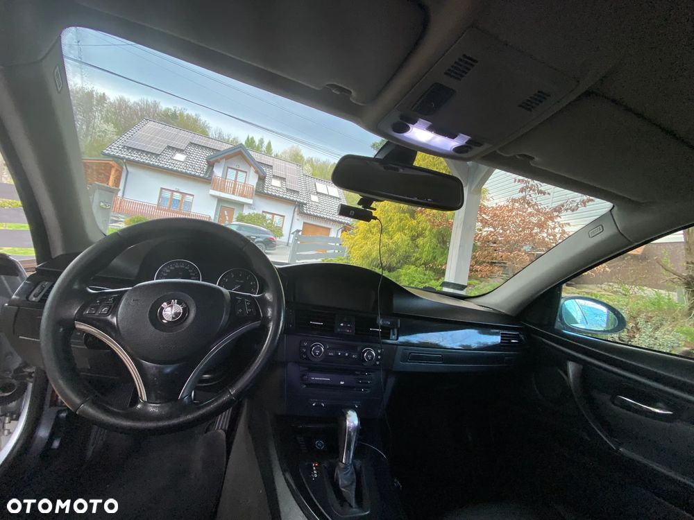 BMW Seria 3 325i - 12
