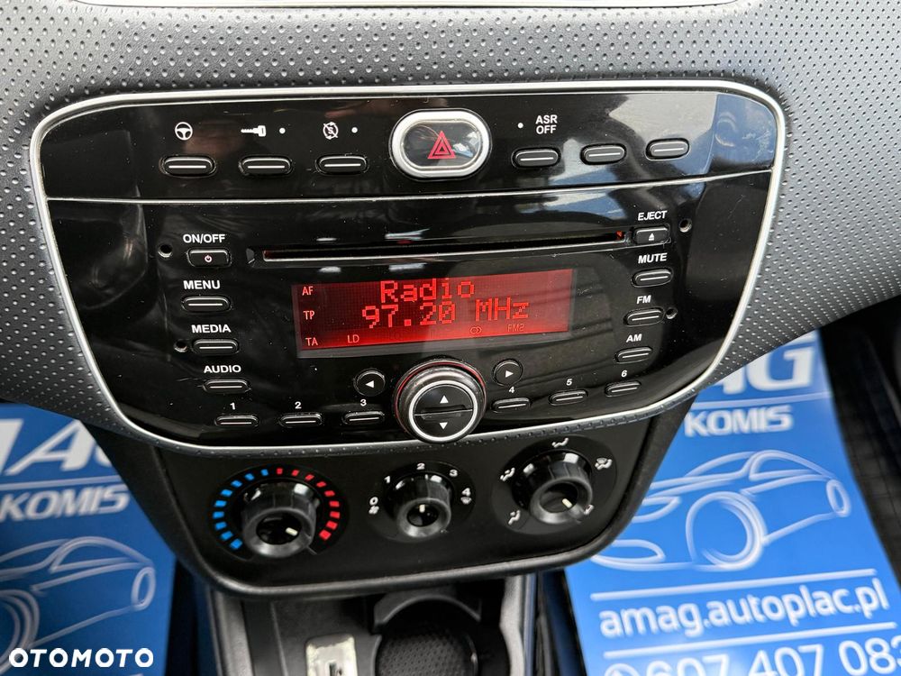 Fiat Punto 1.4 16V Emotion - 23