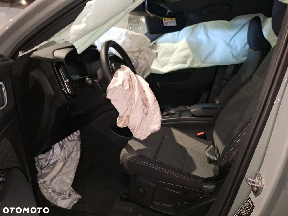 Volvo XC 40 - 7
