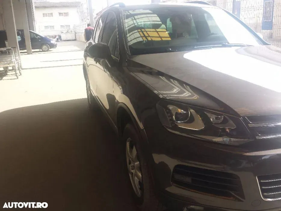 Volkswagen Touareg 3.0 V6 TDI BMT - 3