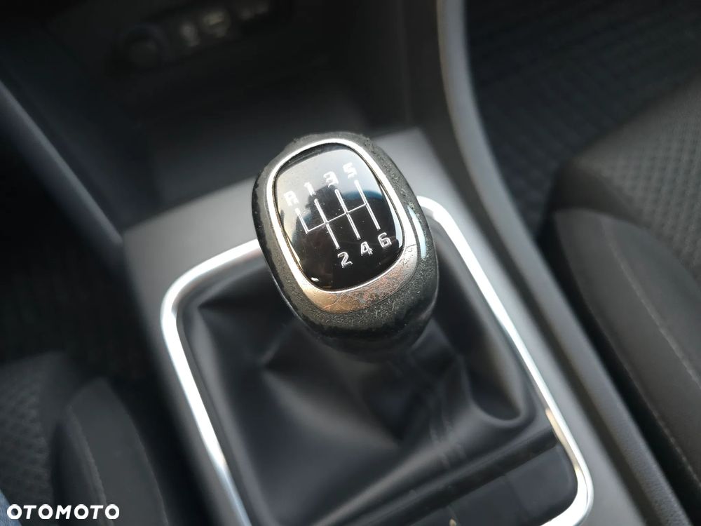 Kia Optima 2.0 M - 28