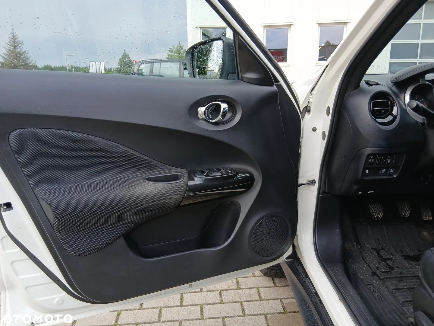 Nissan Juke 1.2 DIG-T N-Connecta EU6 - 11