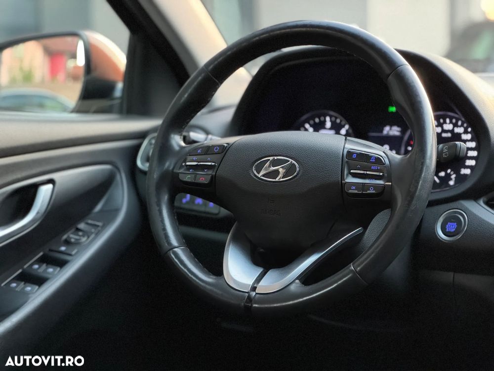 Hyundai i30 1.6 CRDI Premium - 11