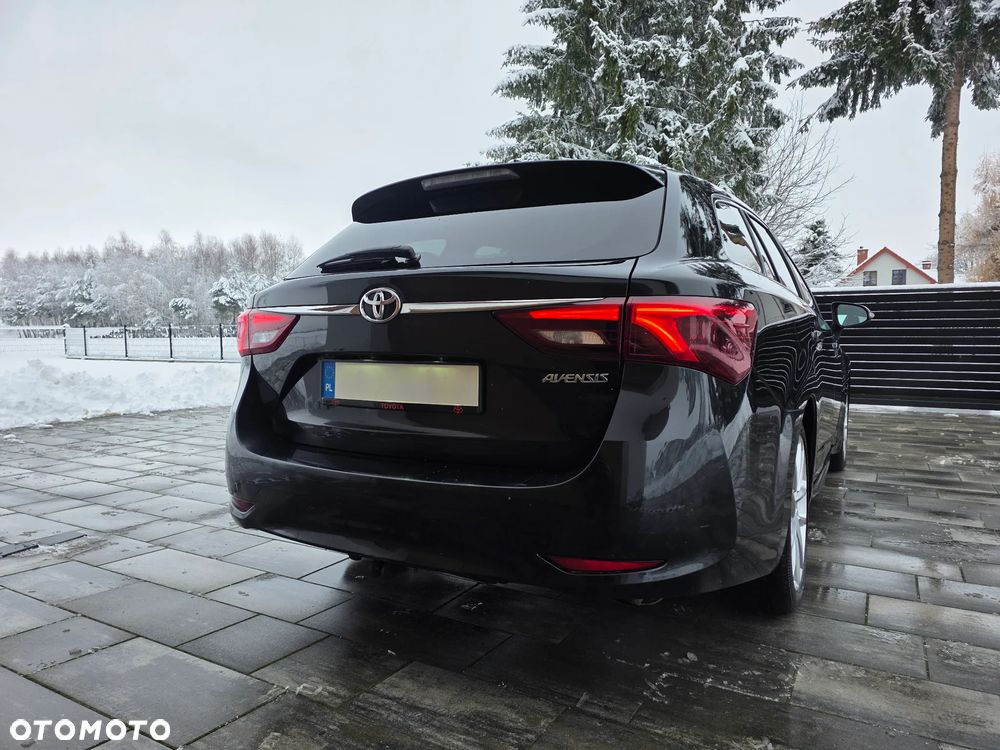 Toyota Avensis - 10