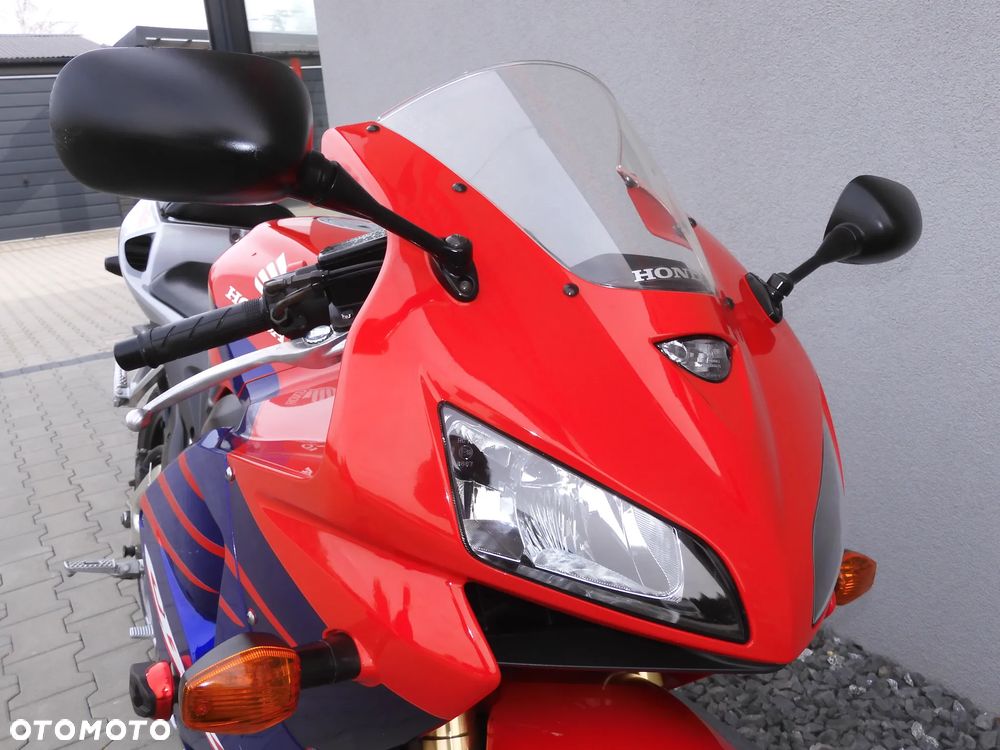 Honda CBR - 3